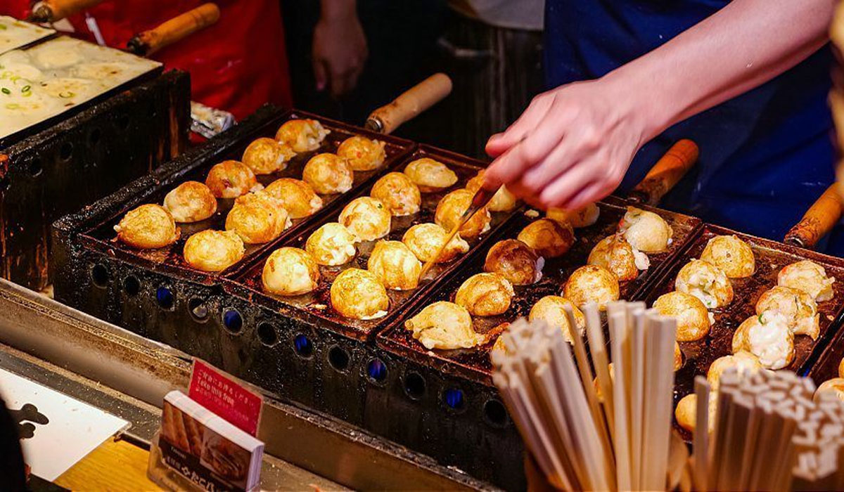 Takoyaki Viral! Street Food Jepang yang Bikin Lidah Langsung Jatuh Cinta
